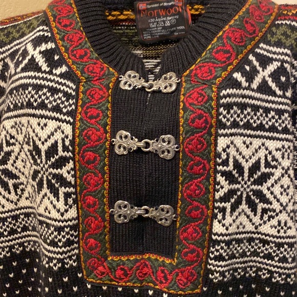 Black and White Norwegian Wool Sweater - Picture 3 of 6